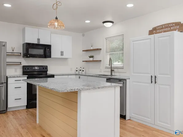 4005 Patty Ann Dr SW, Huntsville, AL 35805