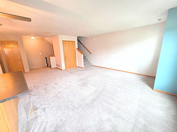 4th image of 4810 NE Grove Ln