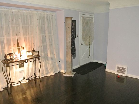2nd image of 17920 Wood St