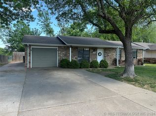 225 S Avenue H St, Collinsville, OK 74021