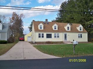 37 Manchonis Rd, Wilbraham, MA 01095
