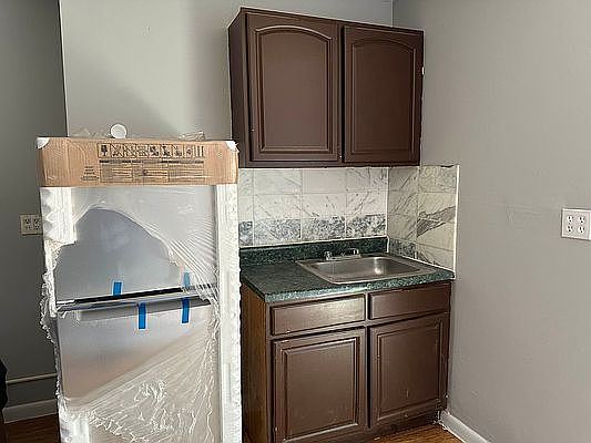 1st image of 233 E 111th St APT 8