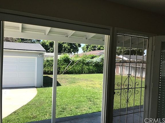 3rd image of 13590 Starbuck St