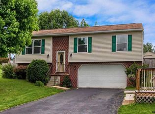 353 Larkin Dr, Red Lion, PA 17356