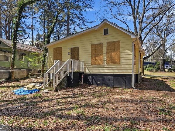 5th image of 747 Gary Rd NW