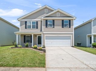 1724 Eastway Dr, Dallas, NC 28034