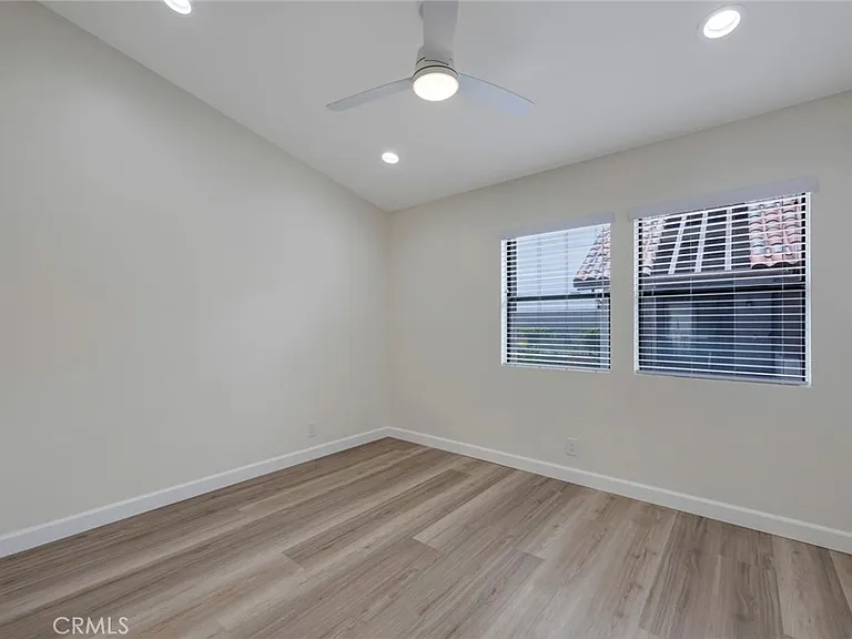 319 Molokai Dr — Photo 47