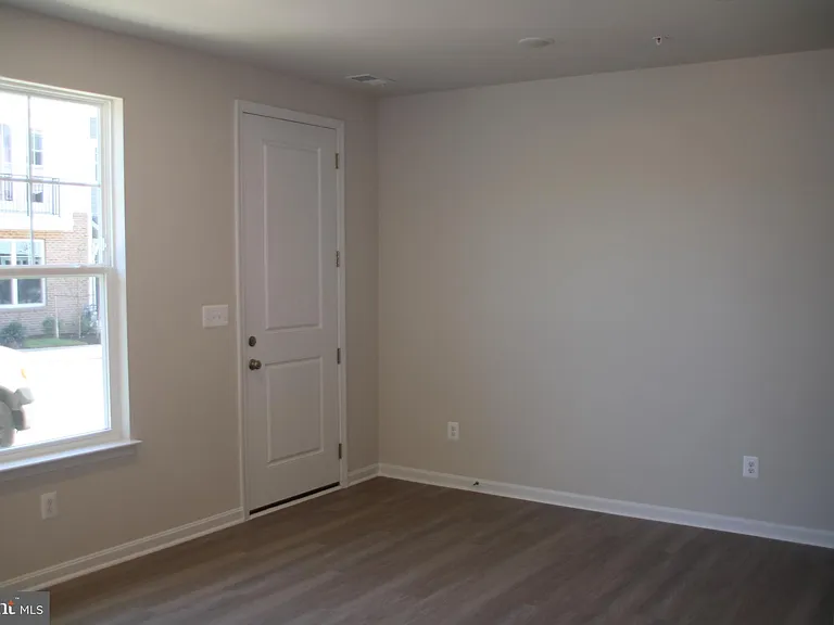 2583 Hopton Ln — Photo 17
