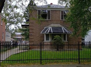 9939 S Paxton Ave, Chicago, IL