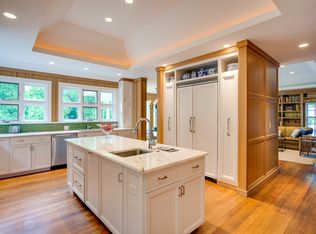 435 King Muir Rd, Lake Forest, IL 60045