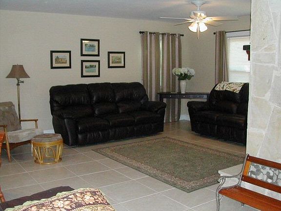 2nd image of 629 Ashmore St