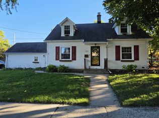 729 W Oak St, West Bend, WI 53095