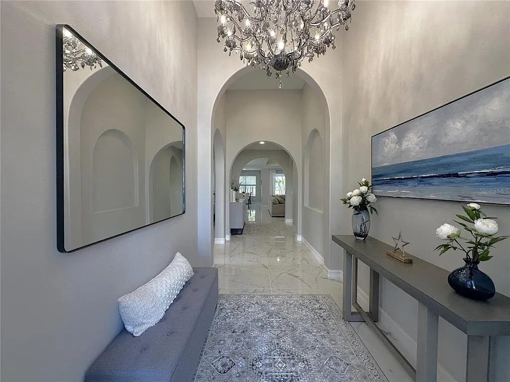 4 bed, 2.5 bath, 2572 sqft, $8,500 — Photo 3