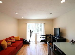 126 Clifton St APT 2, Cambridge, MA 02140