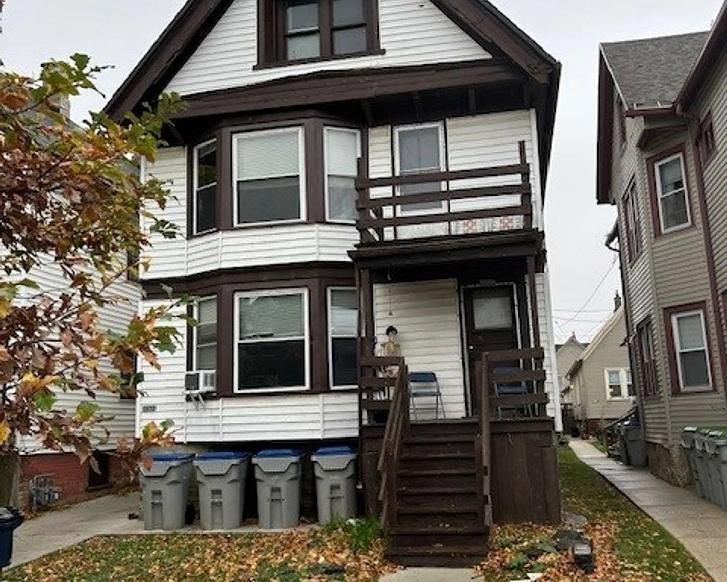 Bright 2 Bed / 1 Bath off Brady St | Free Laundry & Pet-Friendly — Photo 1