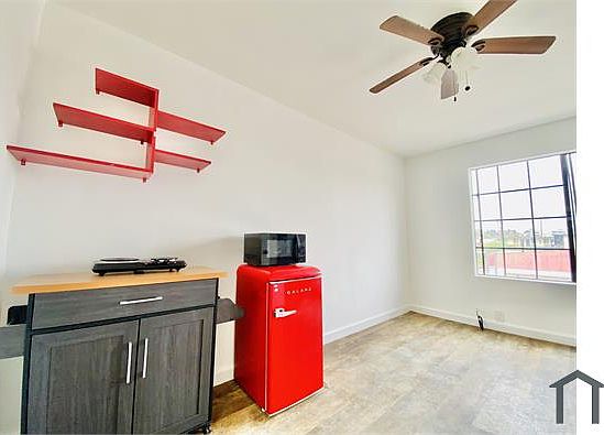 2nd image of 3551 S Western Ave #11