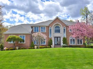 20 Crest Ter, Montville, NJ 07045