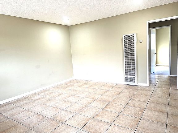 Family Rm w/ Recessed Lights