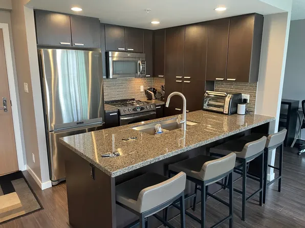 2200 Douglas Rd, Burnaby, BC V5C 0G8