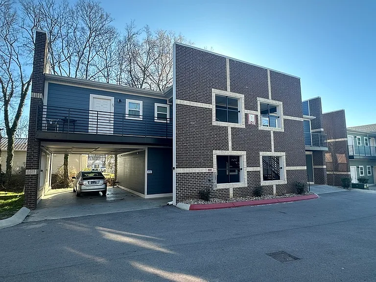1700 Hampshire Pike #A1 — Photo 4