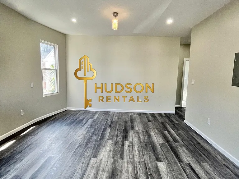 133 Stevens Ave #2 — Photo 5