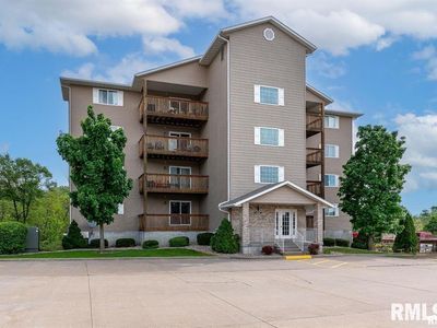 4109 Creek Hill Dr, Bettendorf, IA, 52722