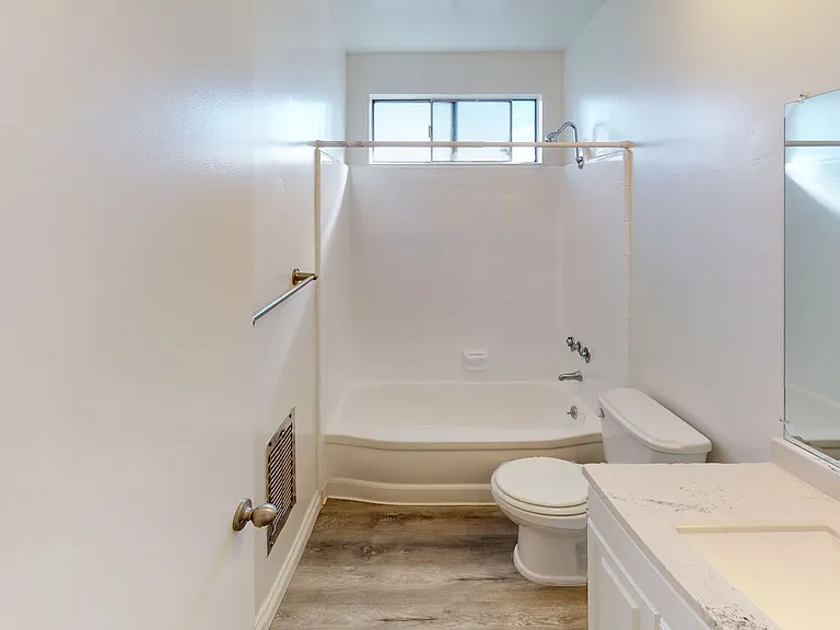 Gilmore Apts.. Beautiful Newly Remodeled Apartments...CALL NOW! — Photo 17