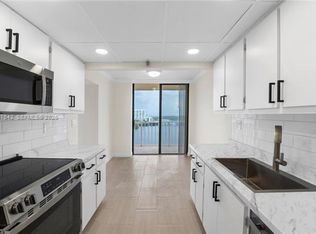 290 174th St #CU-1519, North Miami Beach, FL 33160