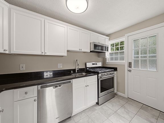 2nd image of 514 Cold Spring Ave Unit 514