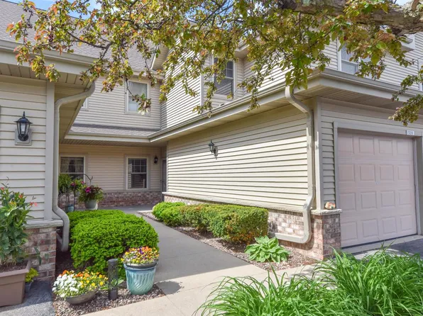 1522 Iroquois AVENUE, Grafton, WI 53024