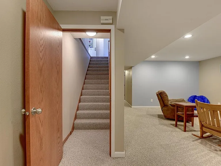 1187 Blackhawk Dr SW — Photo 32
