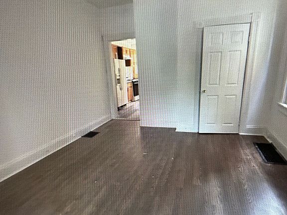 5th image of 319 Rutherford Ave
