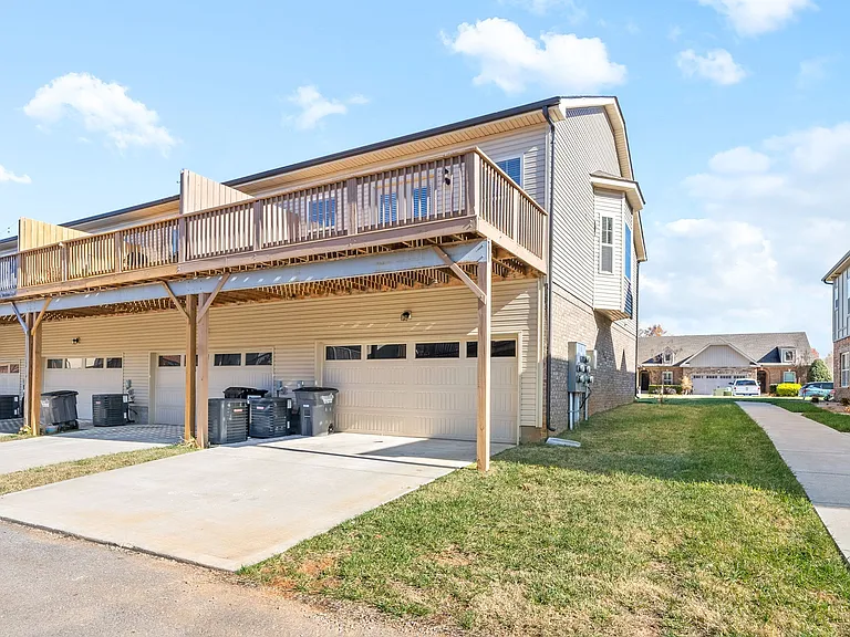 172 Dundee Dr — Photo 28