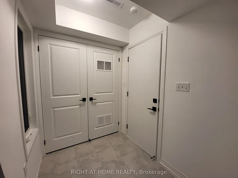 23 Fairlane Ave — Photo 16