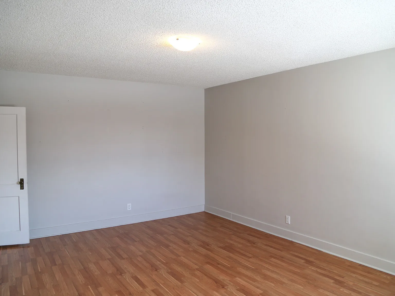 2 bed, 2012 sqft, $1,550 — Photo 4