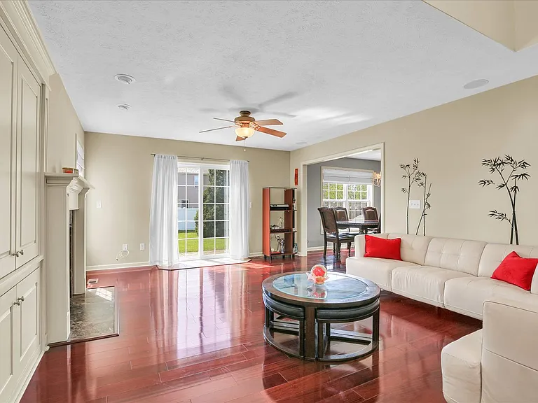 2321 Blanche Ln — Photo 3