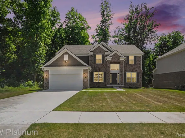 55740 Beacon Shore Dr, Utica, MI 48315