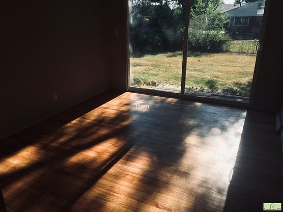 3rd image of 2516 13th Ave