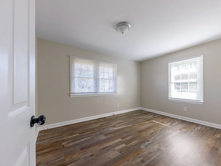 1801 Clark Ave — Photo 9