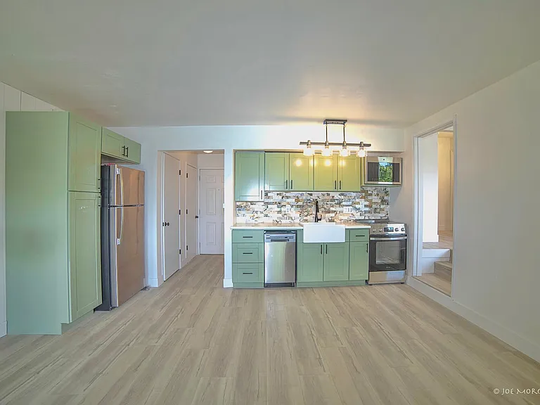 1565 NW Wall St #136/137 — Photo 3