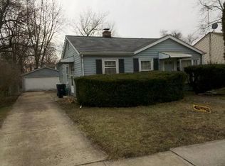 667 Cooper Ave, Elgin, IL 60120