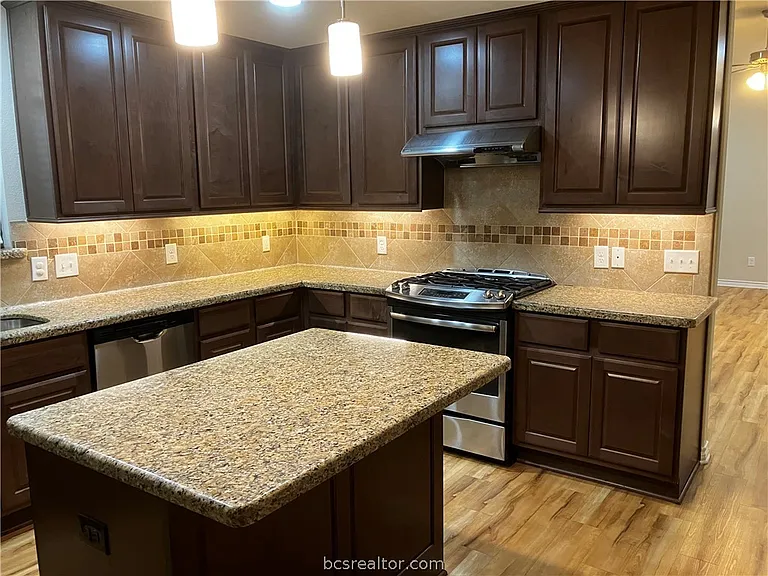 903 Emerald Dove Ave — Photo 8