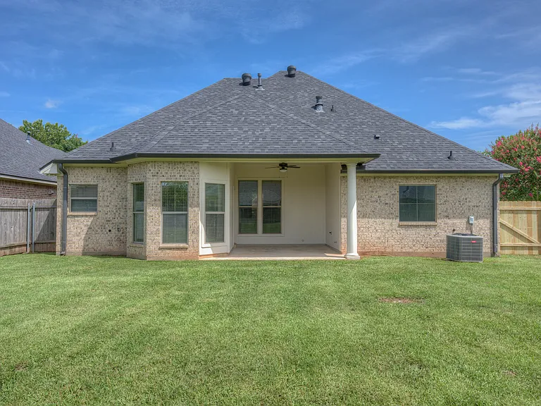 525 Chinquipin Dr — Photo 8
