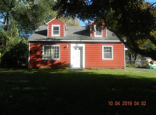 1960 Clement Rd, Schenectady, NY 12303