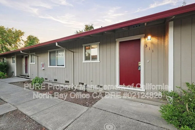 2 bed, 1.0 bath, 860 sqft, $2,050 — Photo 2