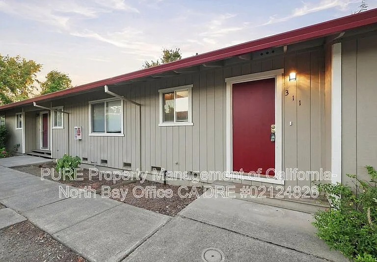 311 Jesse Ray Pl — Photo 2