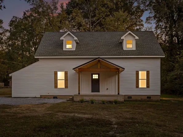 132 Coggins Loop NW, Calhoun, GA 30701