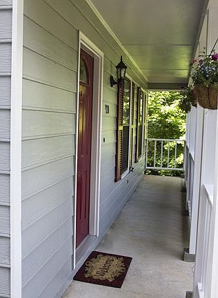 3rd image of 920 David Dr