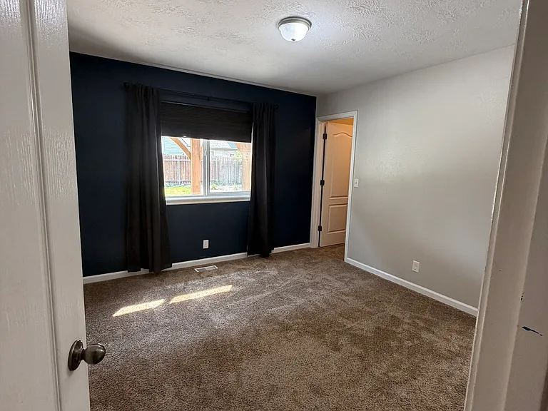 16566 N Liverpool Ln — Photo 6