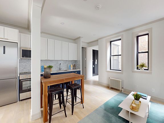 3rd image of 250 W 91st St #6F